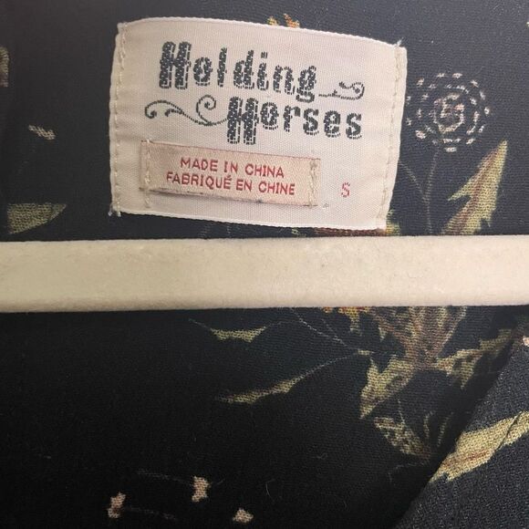 Holding Horses Anthropologie Black with Orange Floral Print Flowy Long Sleeve Bl - Picture 9 of 10